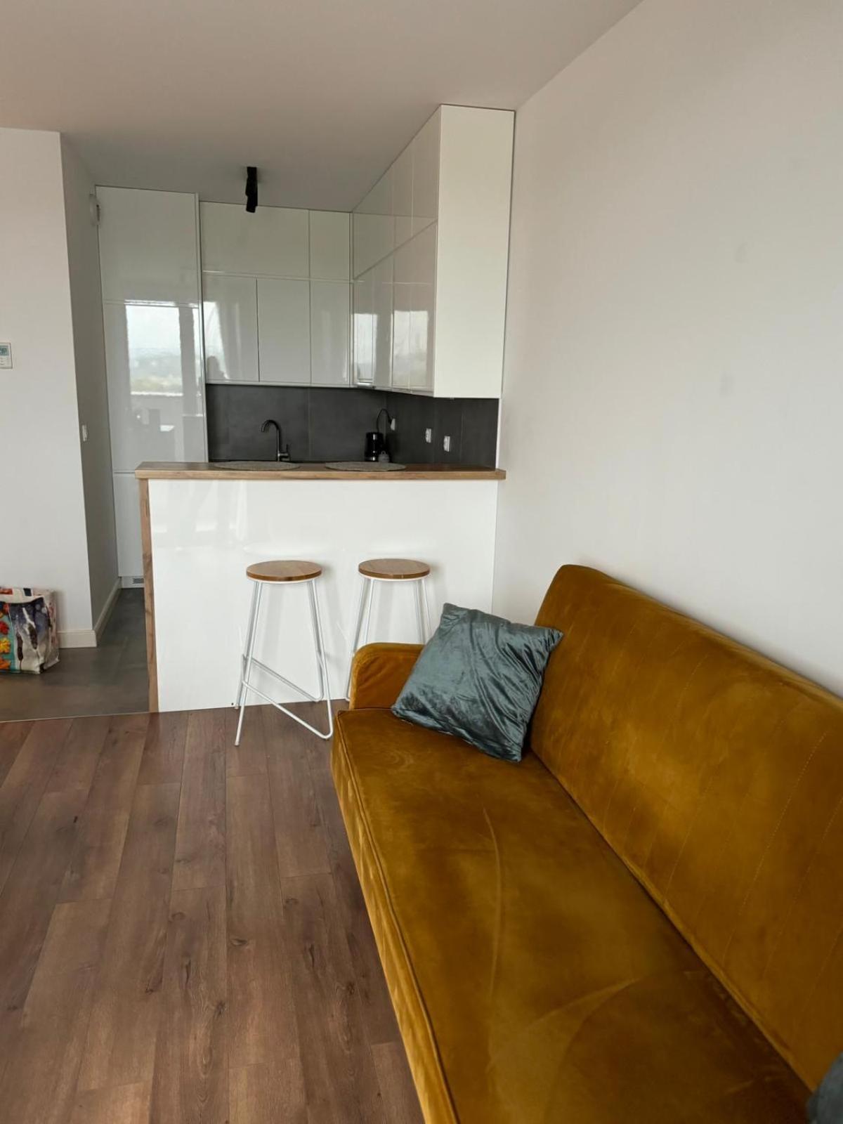 Sky Tower Self Check In 1 Bedroom Apartment Rzeszow Bagian luar foto
