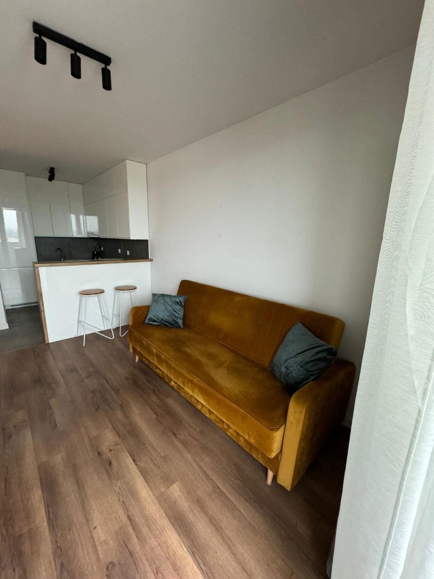 Sky Tower Self Check In 1 Bedroom Apartment Rzeszow Bagian luar foto